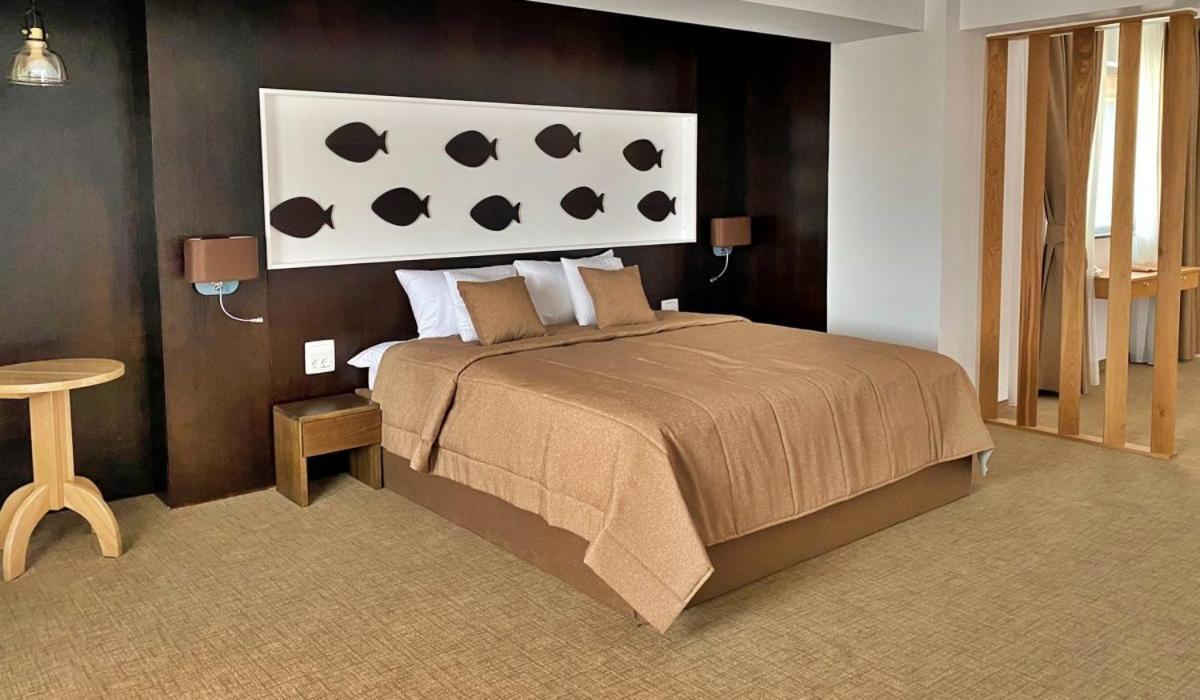 Hotel Condor Tulcsa Kültér fotó