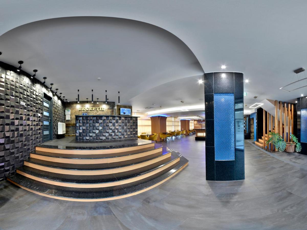 Hotel Condor Tulcsa Kültér fotó