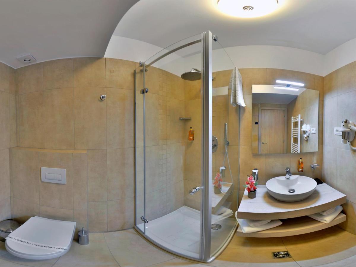 Hotel Condor Tulcsa Kültér fotó